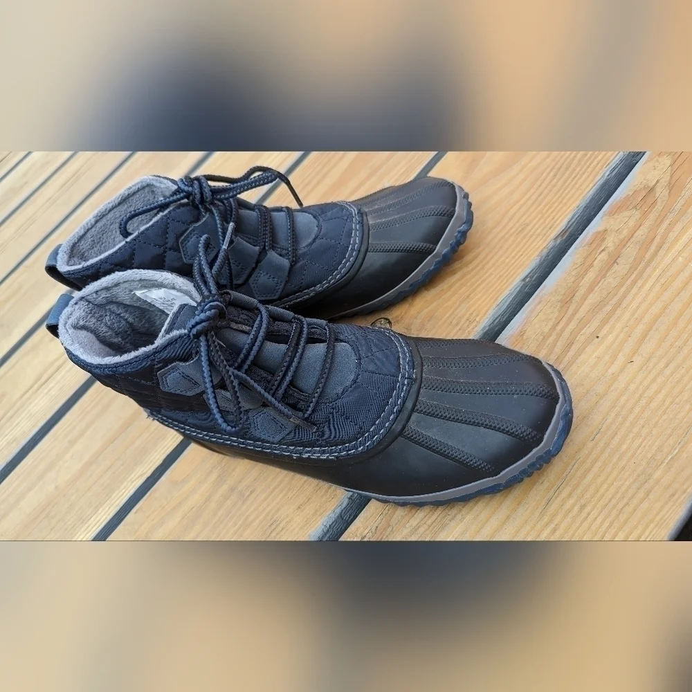 JBU Woman's Waterproof Duck Boot Size 9 M